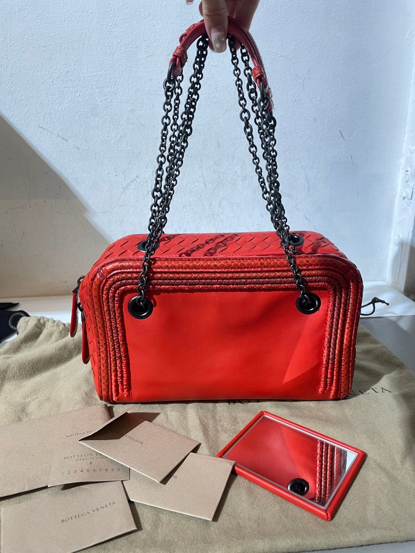 Bottega Veneta Bottega Camera Bag — pre-owned, Like new