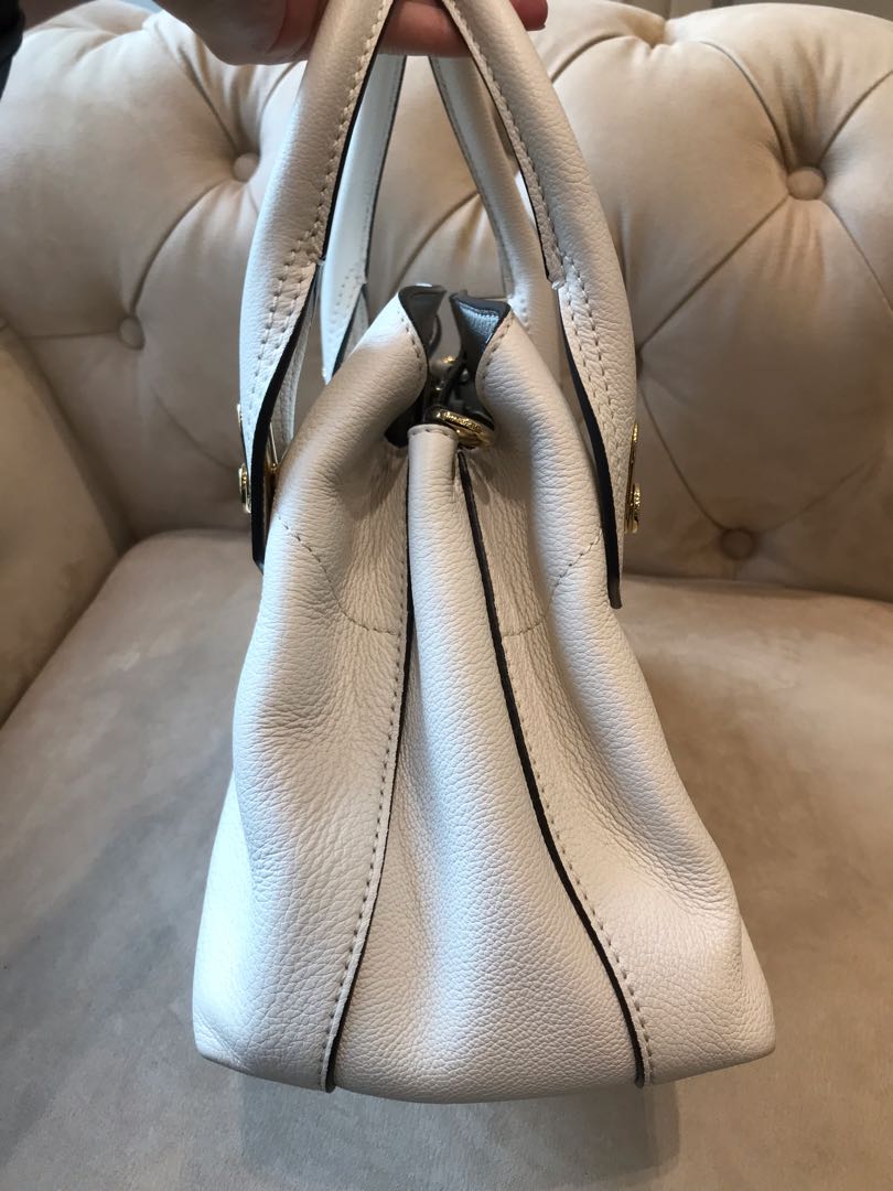Burberry, view 3