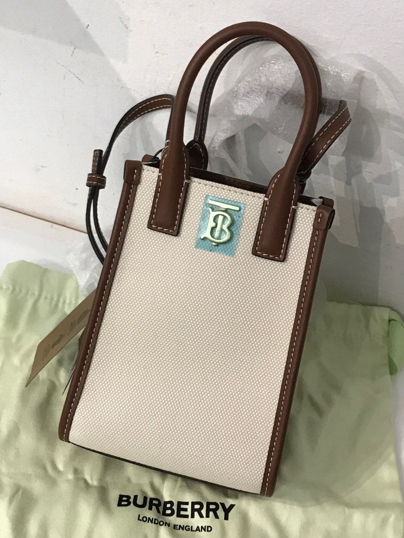 Burberry Burberry Frances Micro Tote — pre-owned, Brand new