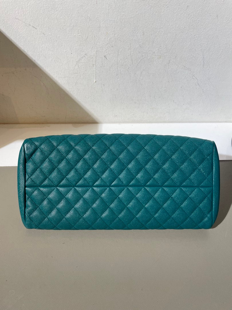 Chanel, view 8