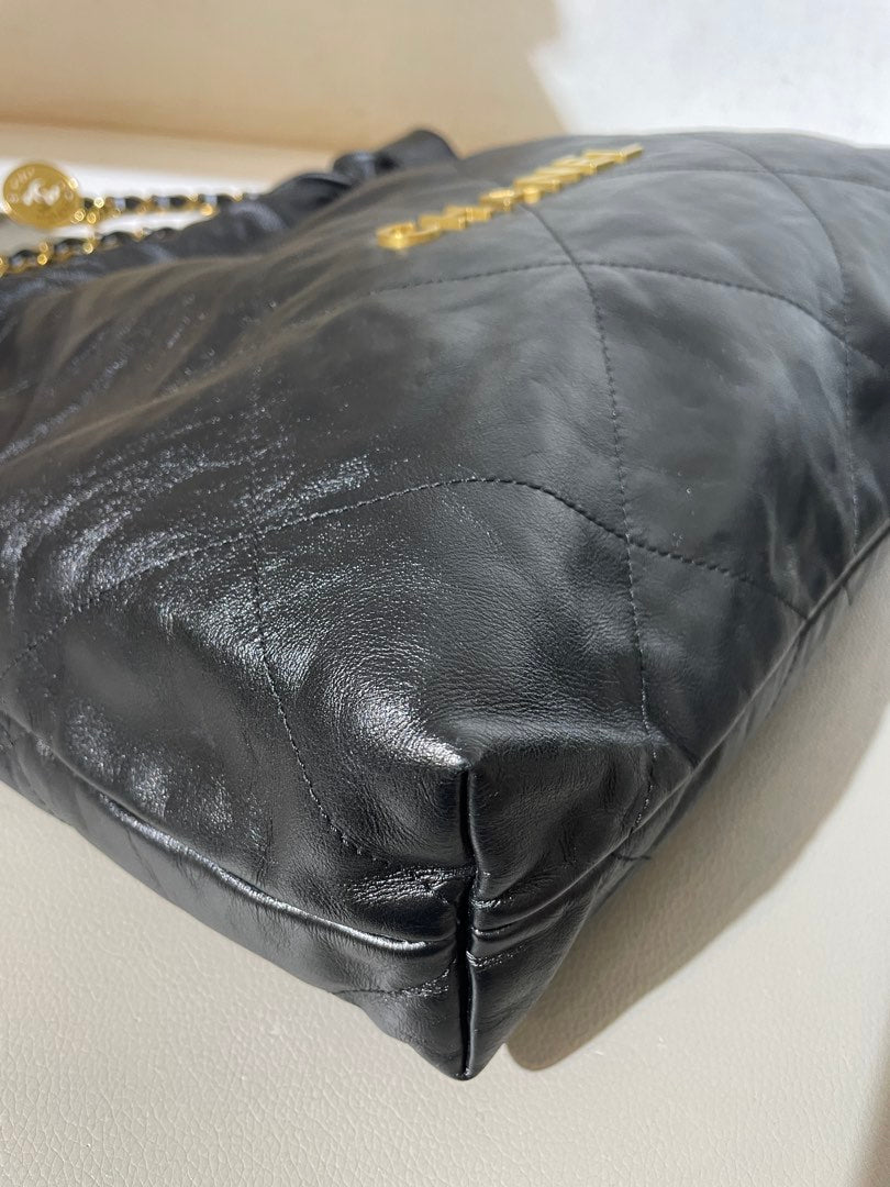 Chanel Bag 22 Medium, view 4