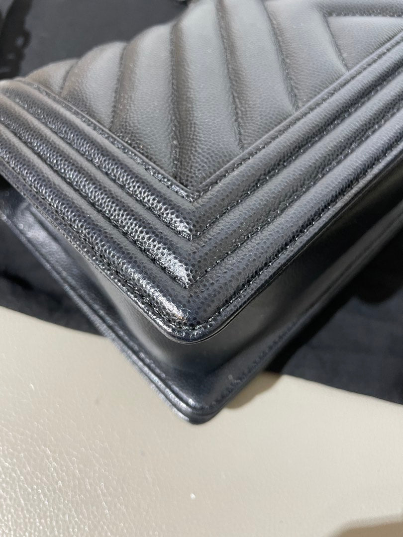 Chanel Boy Old Medium, view 7