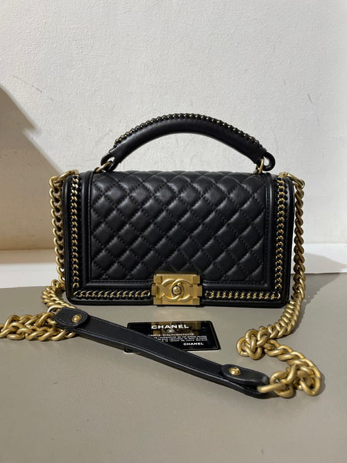 Chanel Chanel Boy With Handle — pre-owned, Lightly used