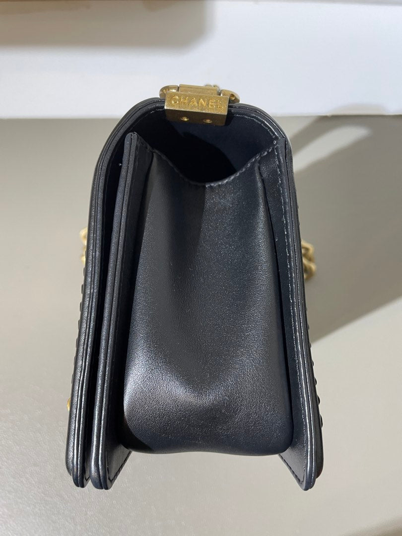 Chanel Boy With Handle, view 3