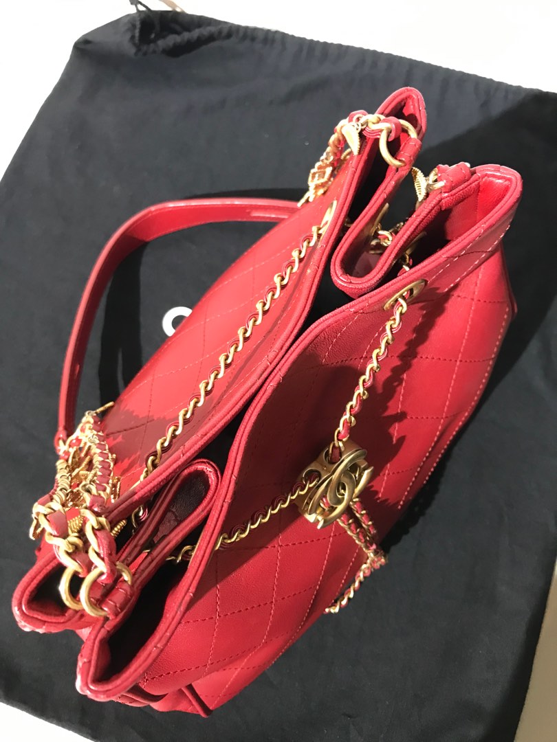 Chanel Bucket Bag, view 9