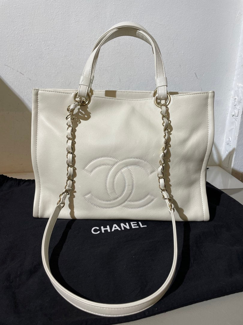 Chanel Chanel CC Tote — pre-owned, Well used