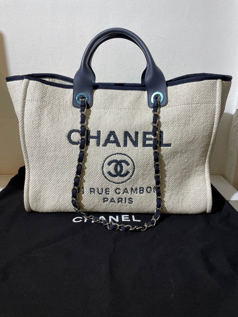 Chanel Chanel Deauville Large — pre-owned, Brand new
