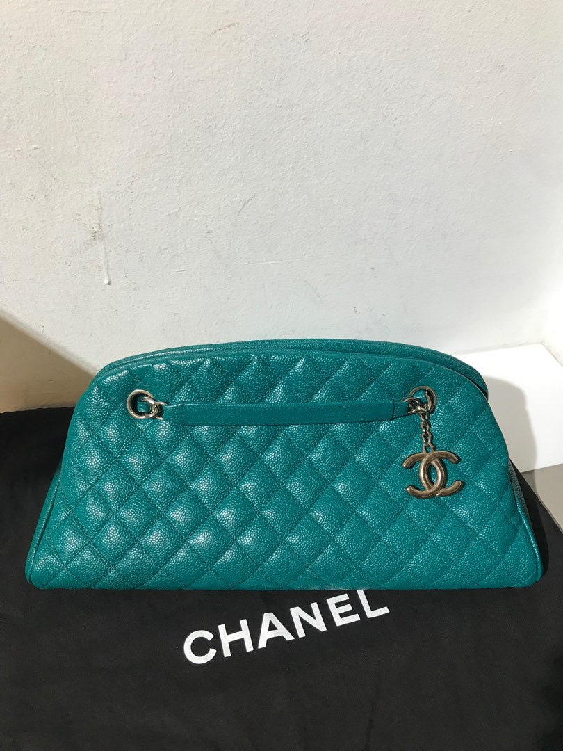 Chanel Chanel Mademoiselle — pre-owned, Well used