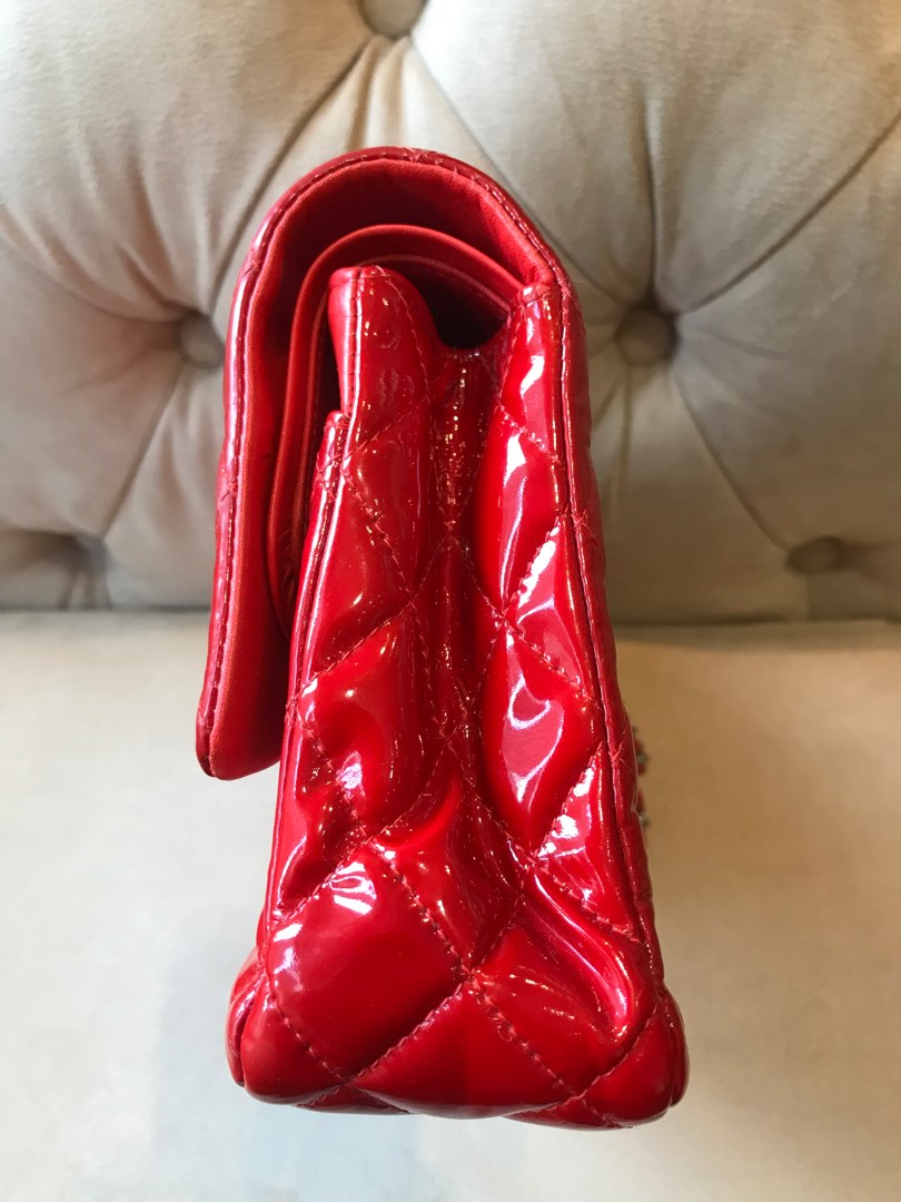 Chanel Medium, view 3