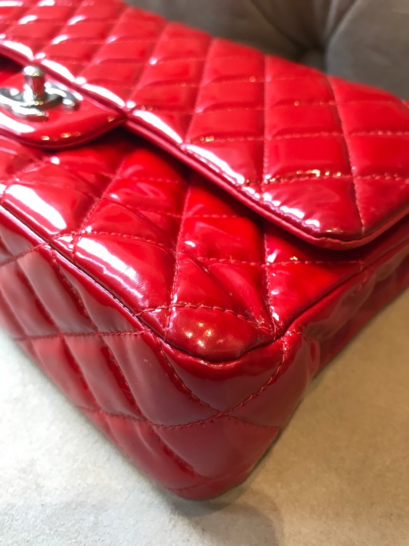 Chanel Medium, view 5