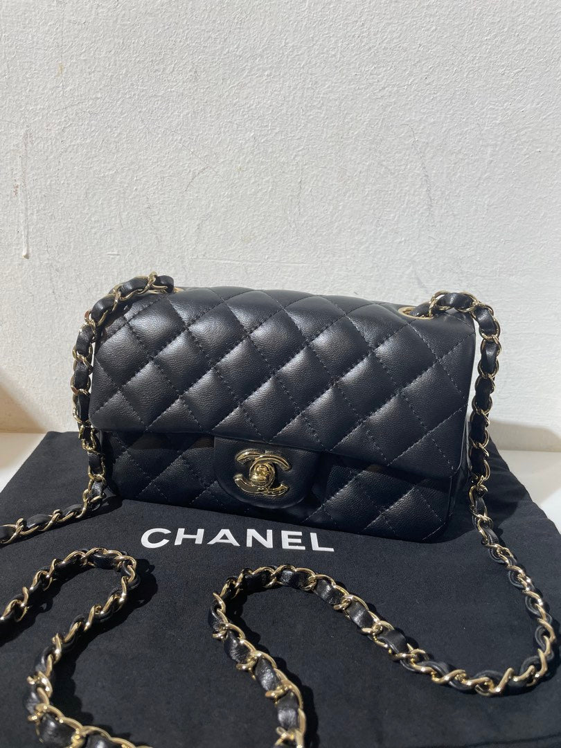 Chanel Chanel Mini Rectangle — pre-owned, Well used
