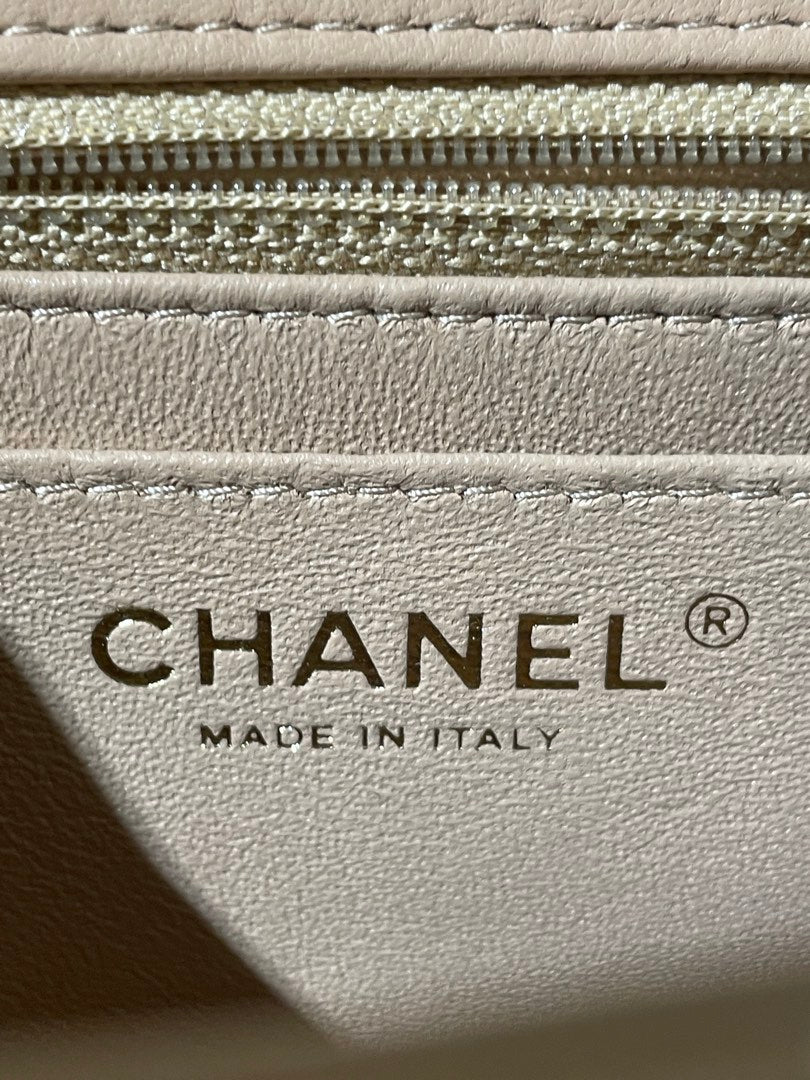 Chanel Mini Square, view 12