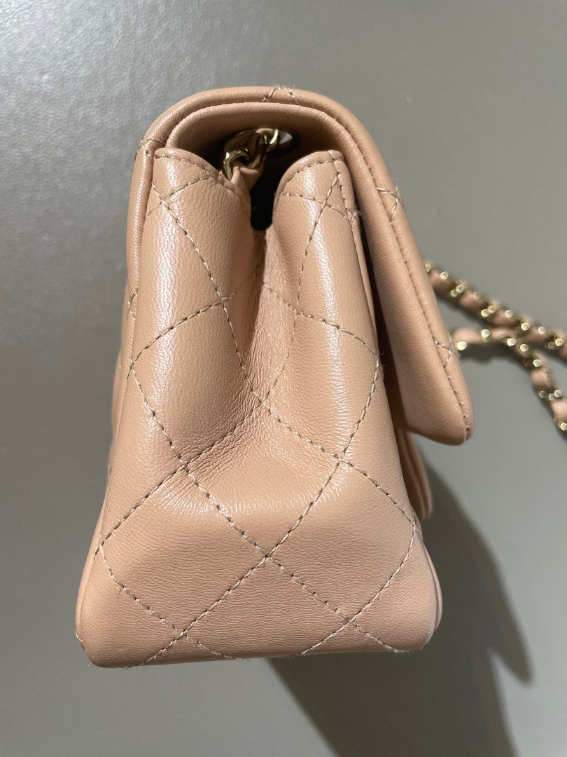 Chanel Mini Square, view 2