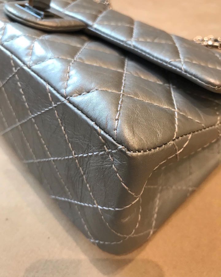 Chanel Reissue 225, view 5