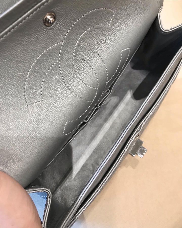 Chanel Reissue 225, view 9