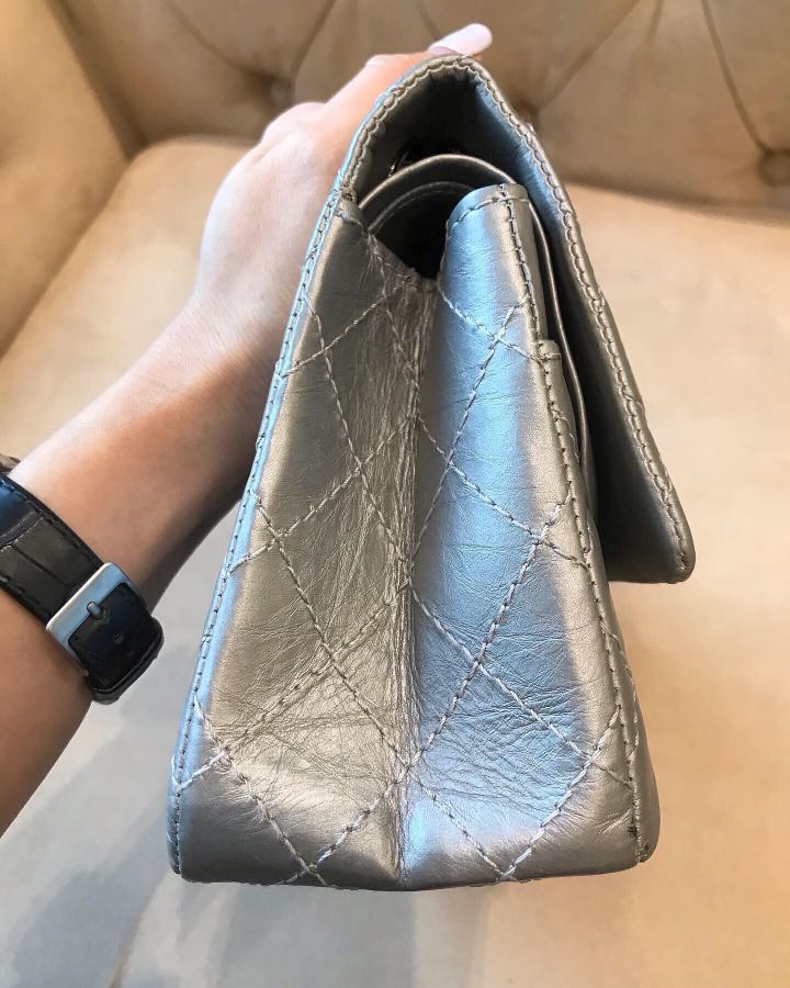 Chanel Reissue 225, view 2