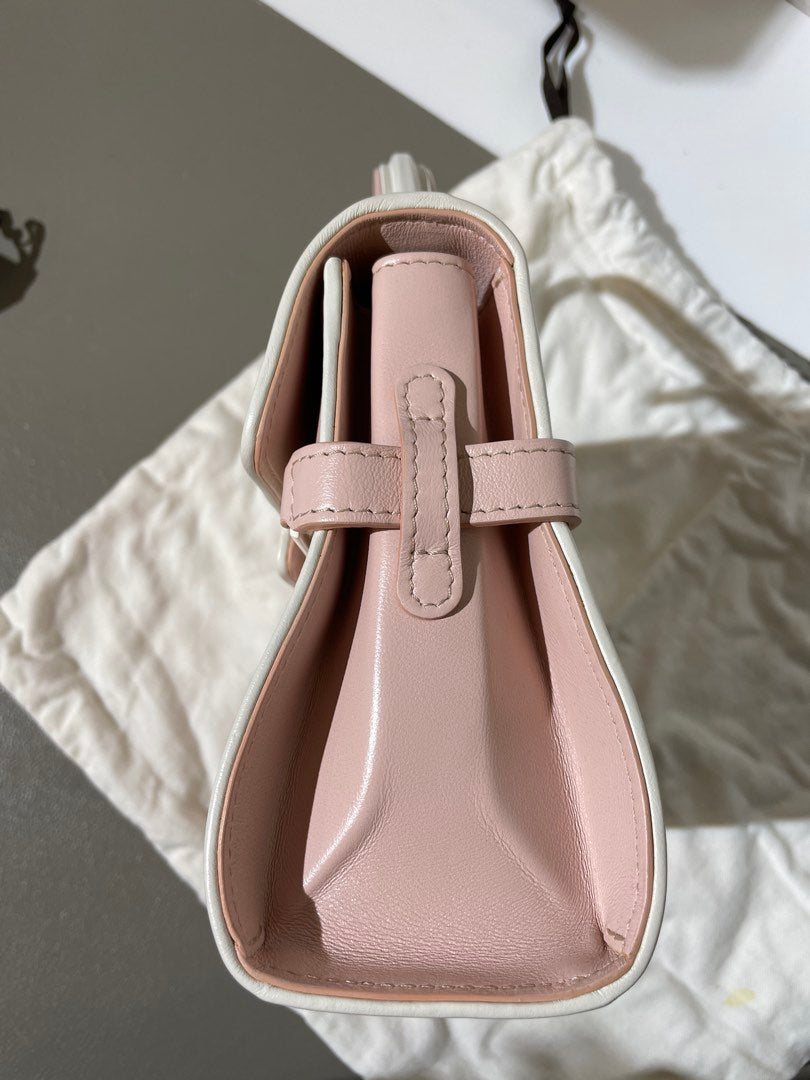 Delvaux Tempete, view 3