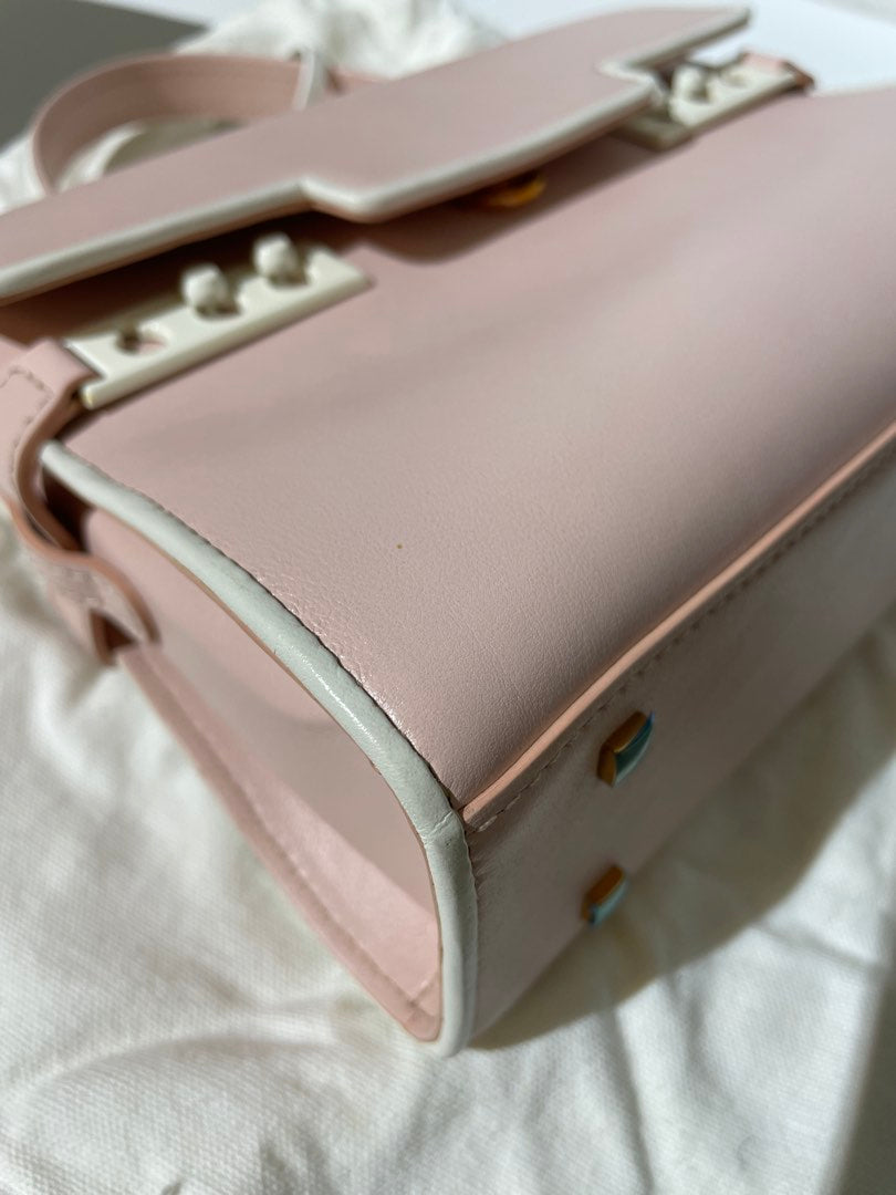 Delvaux Tempete, view 4