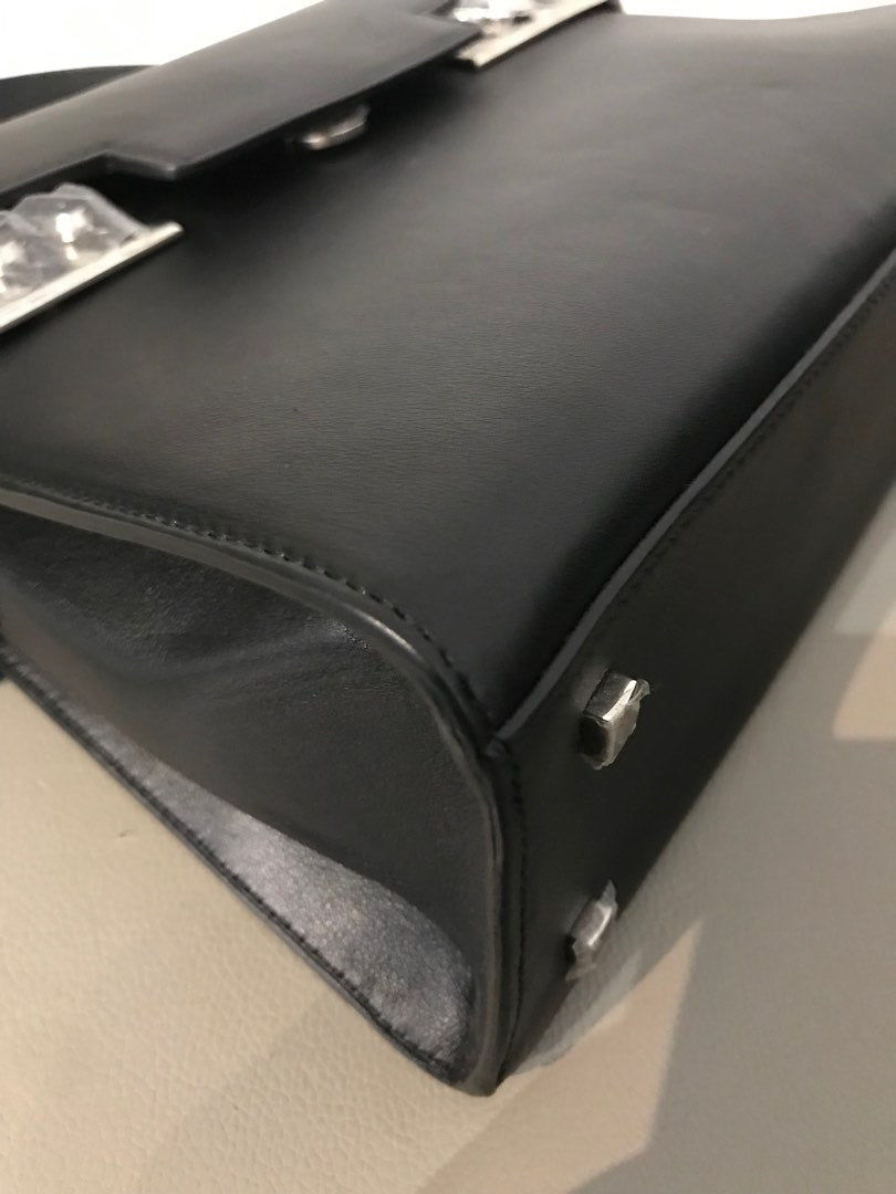 Delvaux Tempete MM, view 4
