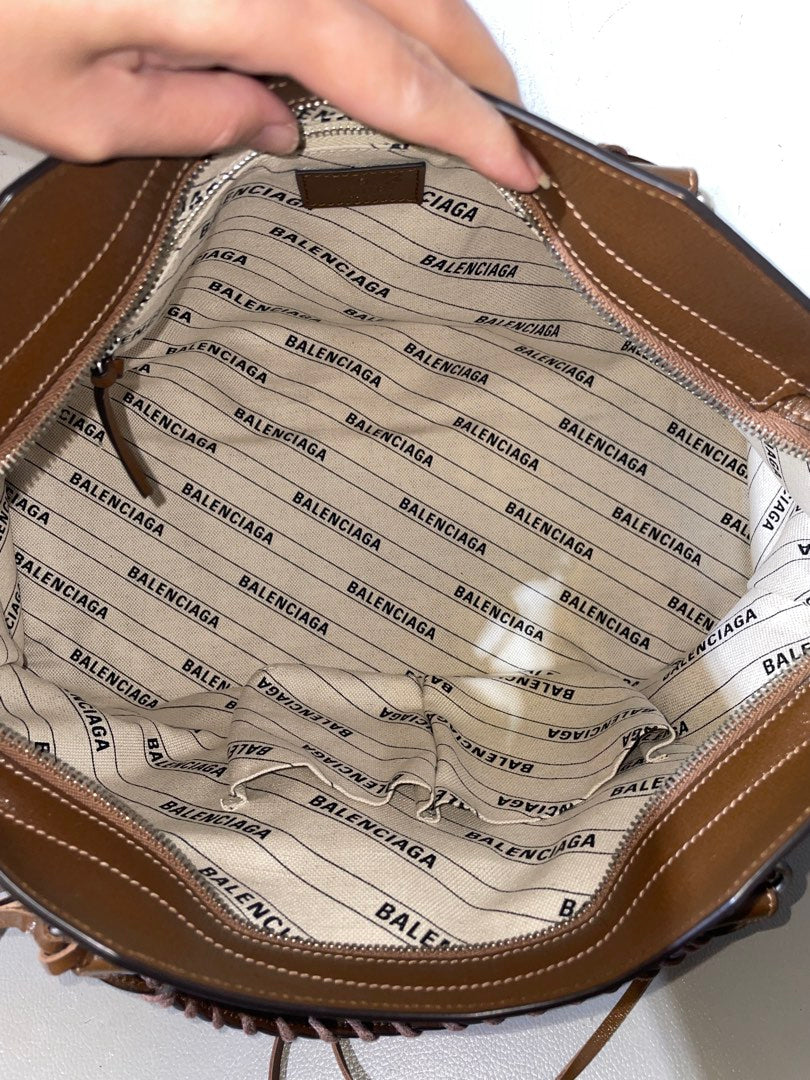 Gucci X Balenciaga The Hacker Project City, view 11
