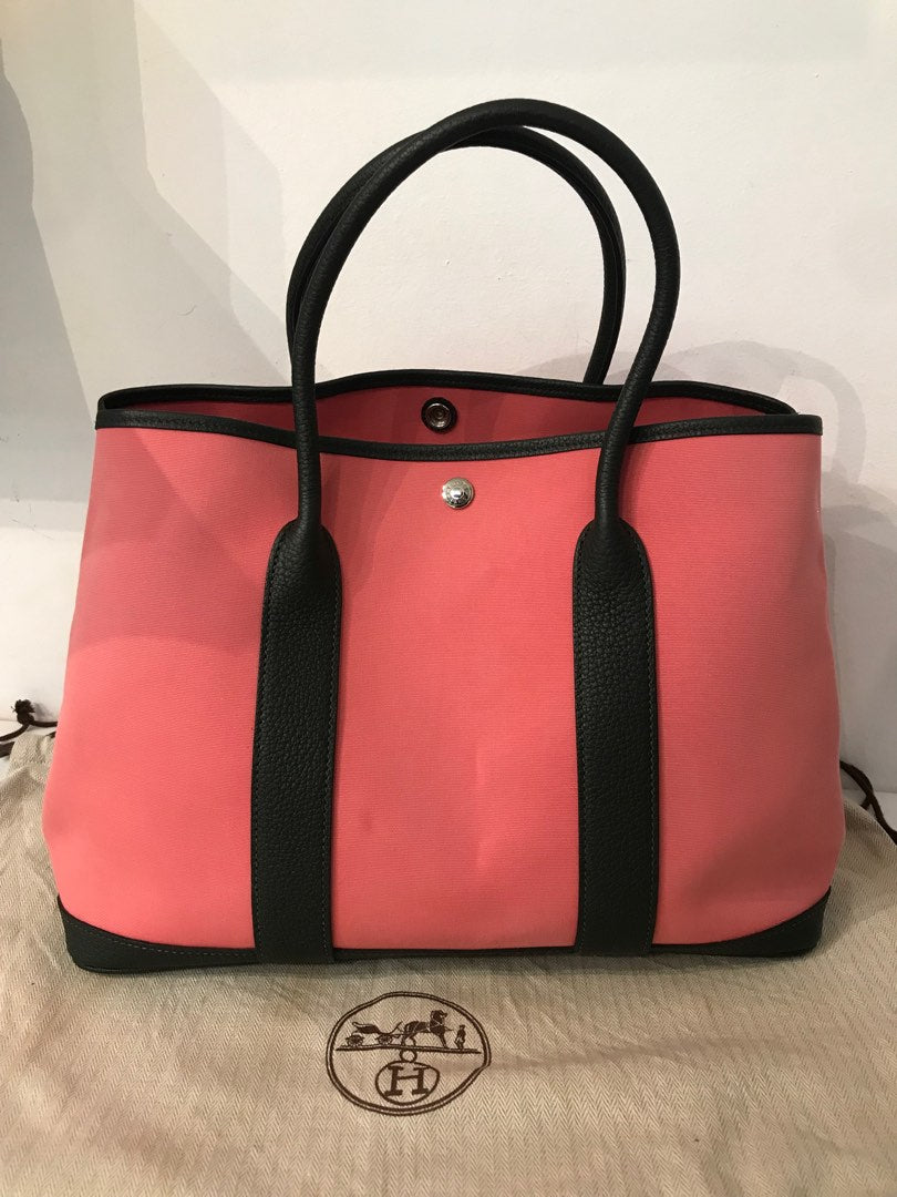 Hermès Hermes Garden Party 36 — pre-owned, Well used