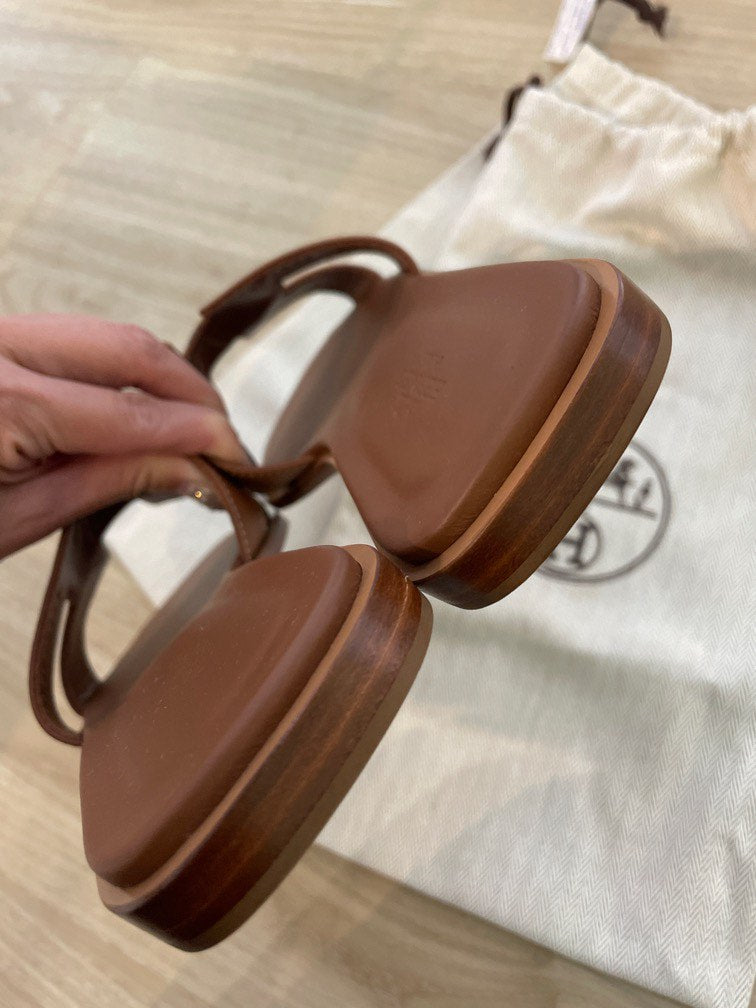 Hermes Oran Sandal Gold, view 5