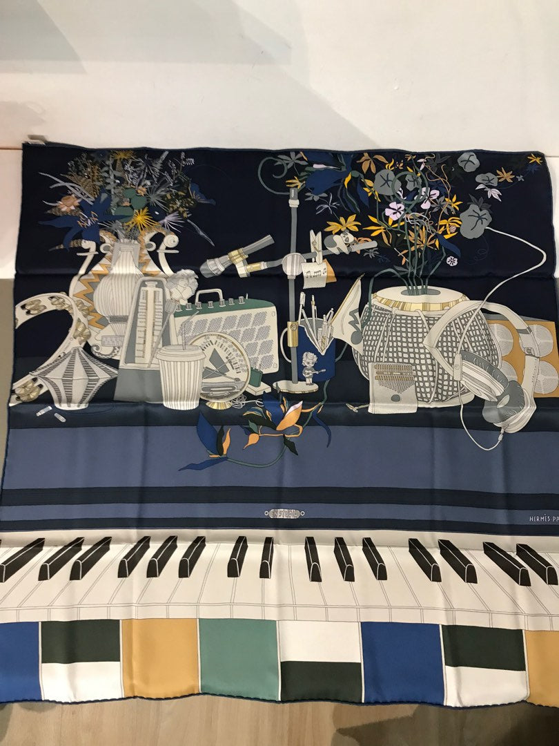 Hermes Scarf 70, view 2