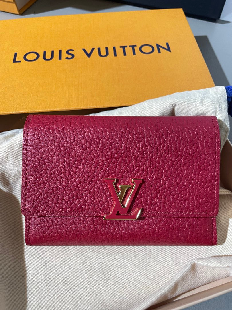 Lv Capucines Compact Wallet