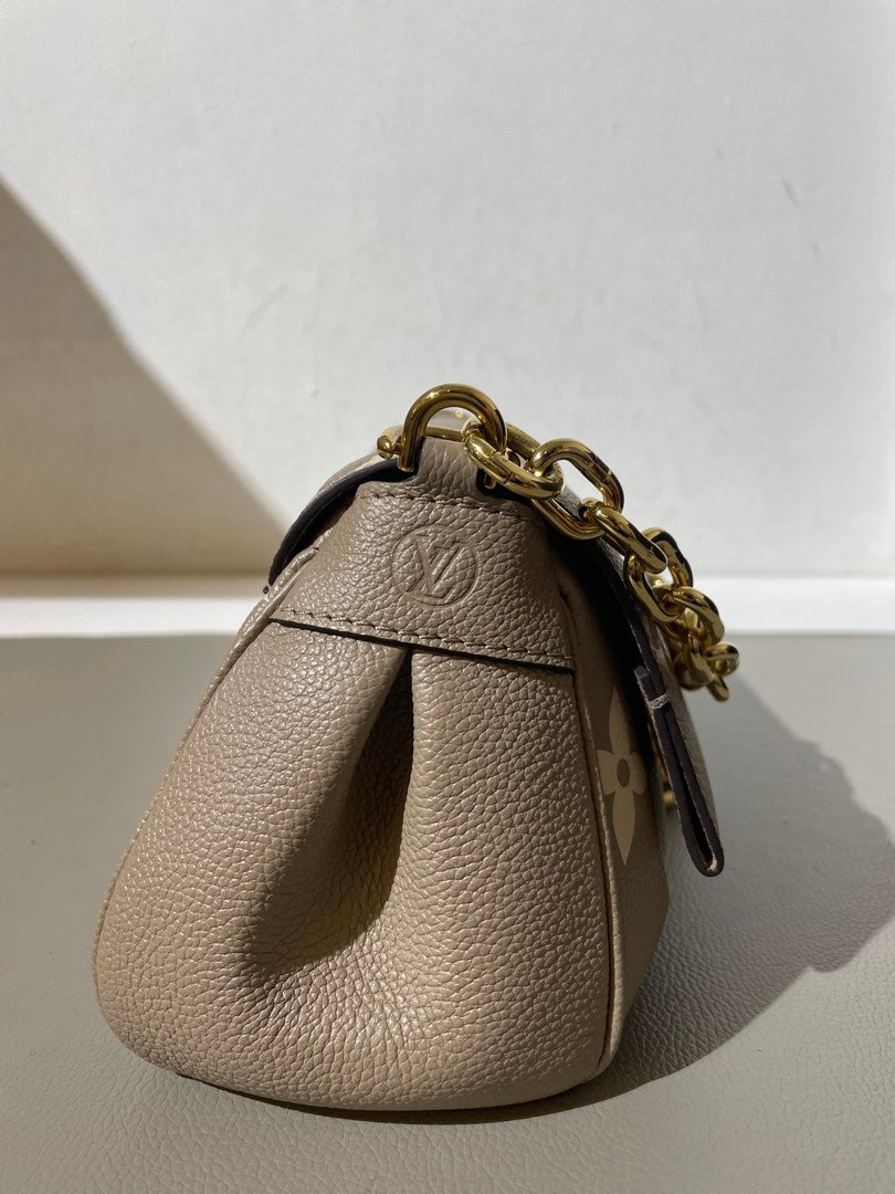 Lv Favorite, view 2