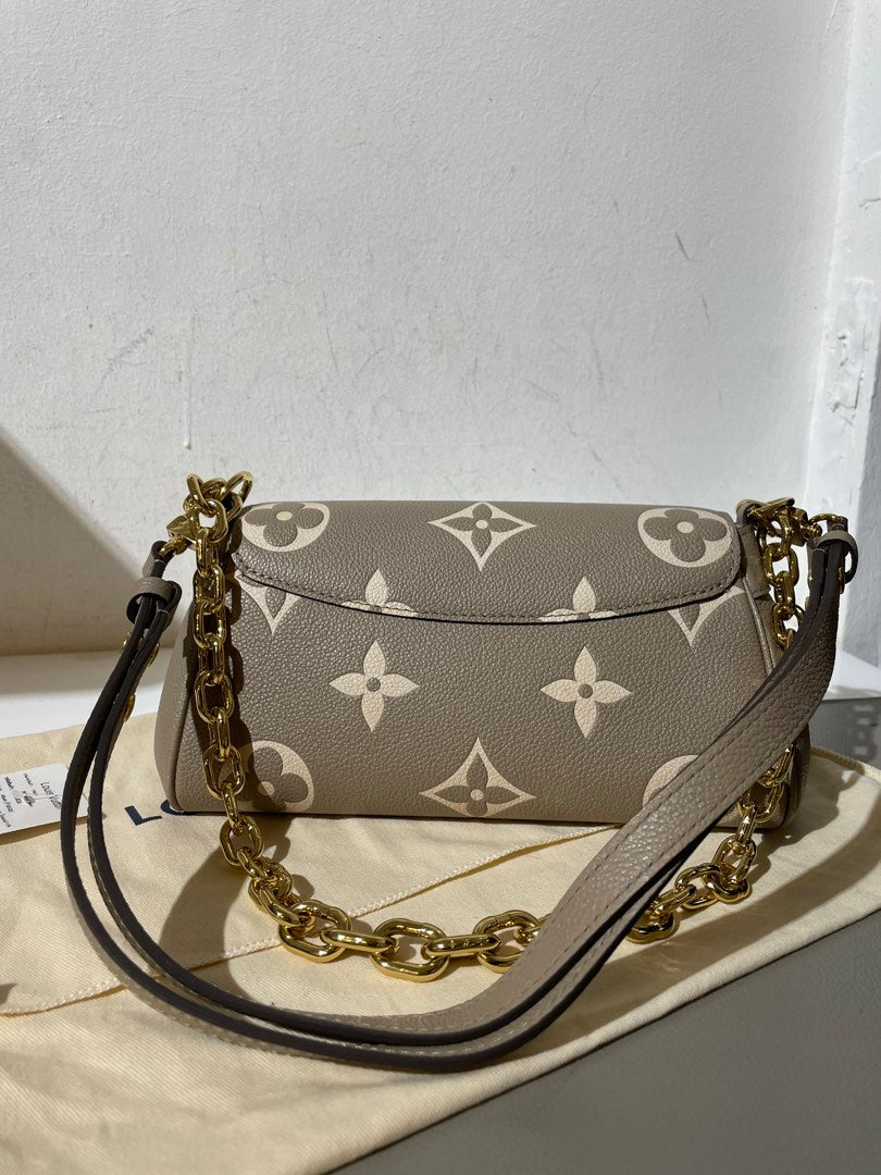 Lv Favorite, view 15