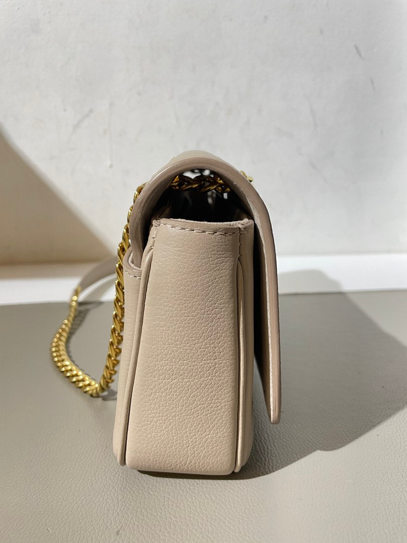 Lv Lockme Chain East West, view 2
