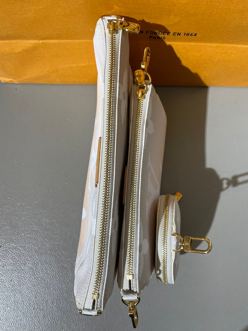Lv Multi Pochette Accessories, view 8