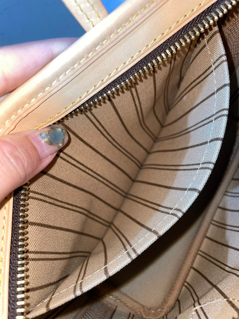 Lv Neverfull BB, view 13