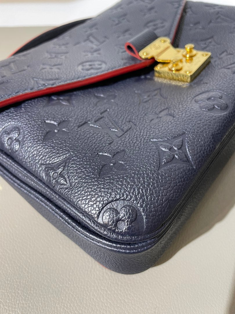 Lv Pochette Metis, view 4
