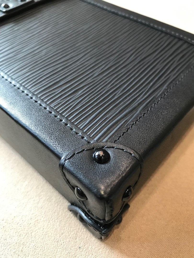 Lv vertical trunk, view 6