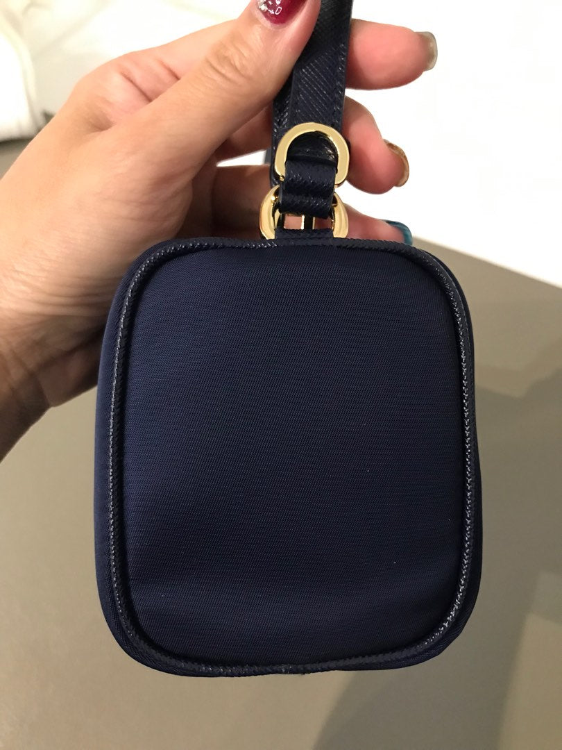 Prada shoulder bag, view 3