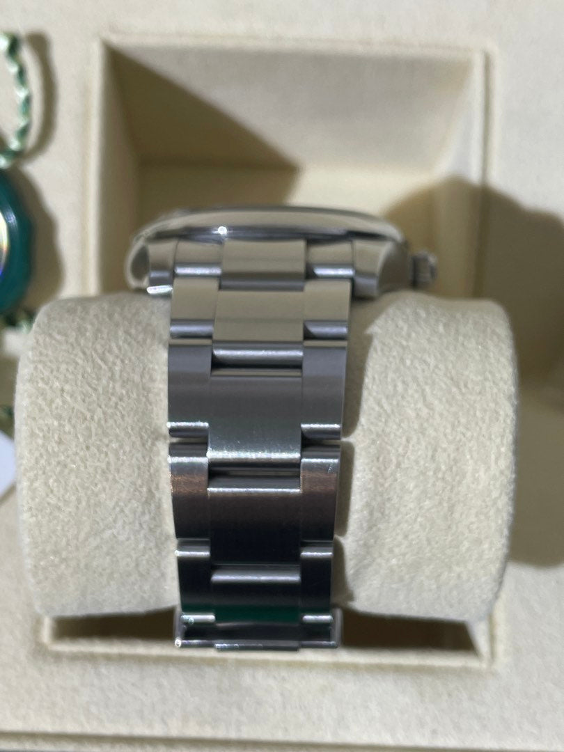 Rolex Oyster Perpetual 34, view 3