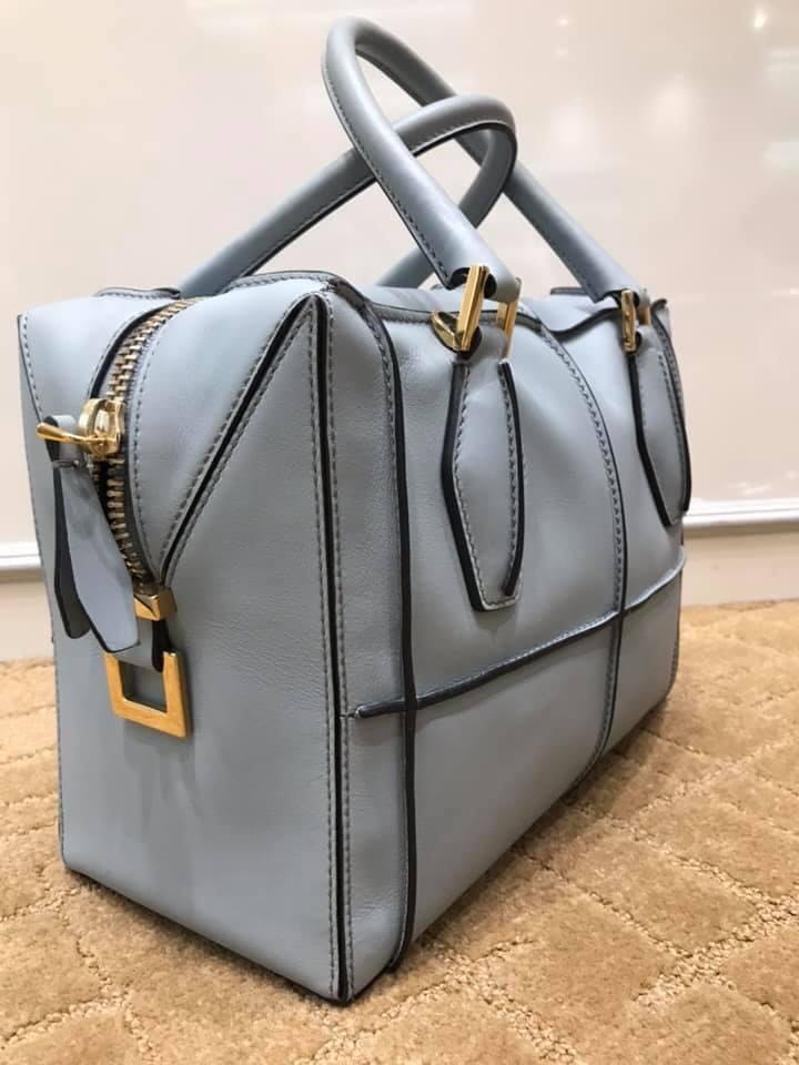 Tods, view 4