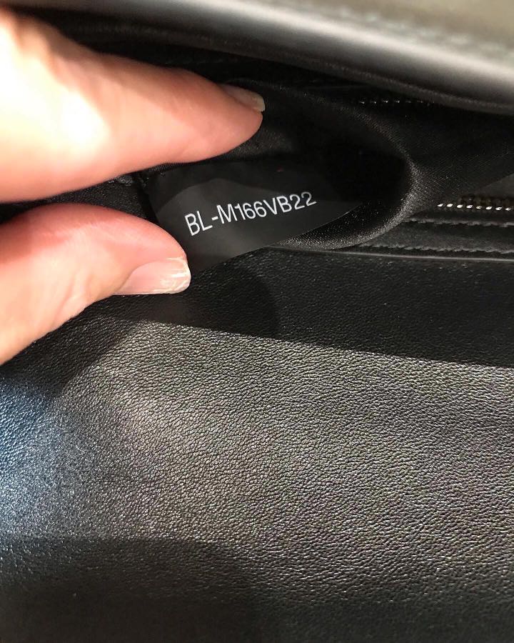 Valentino, view 9