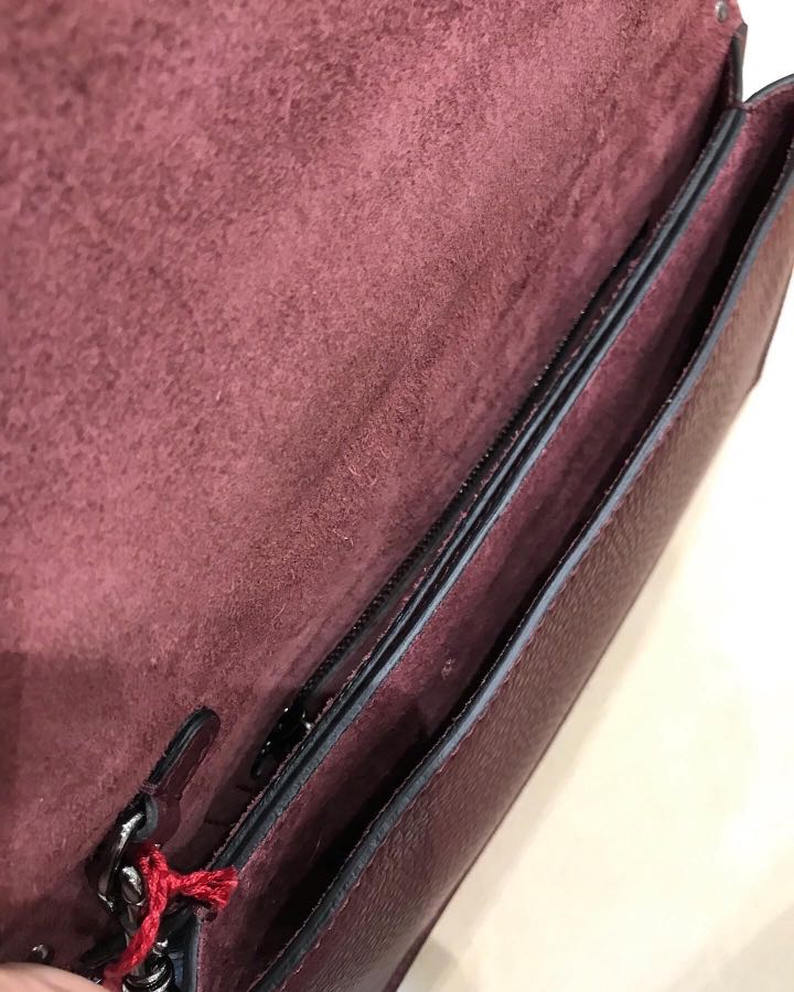 Valentino, view 8