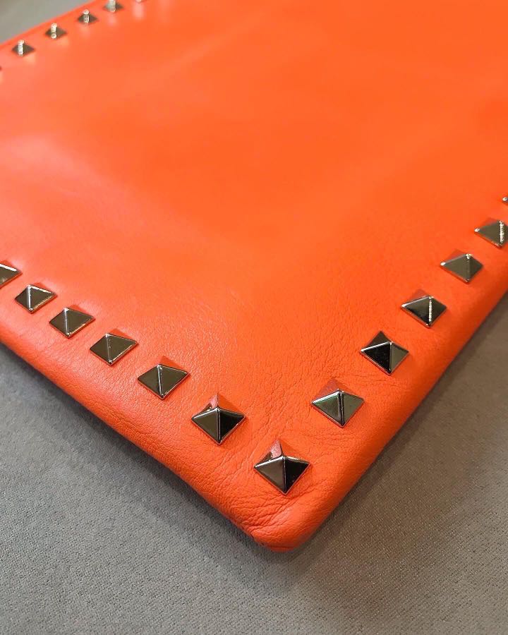 Valentino, view 3