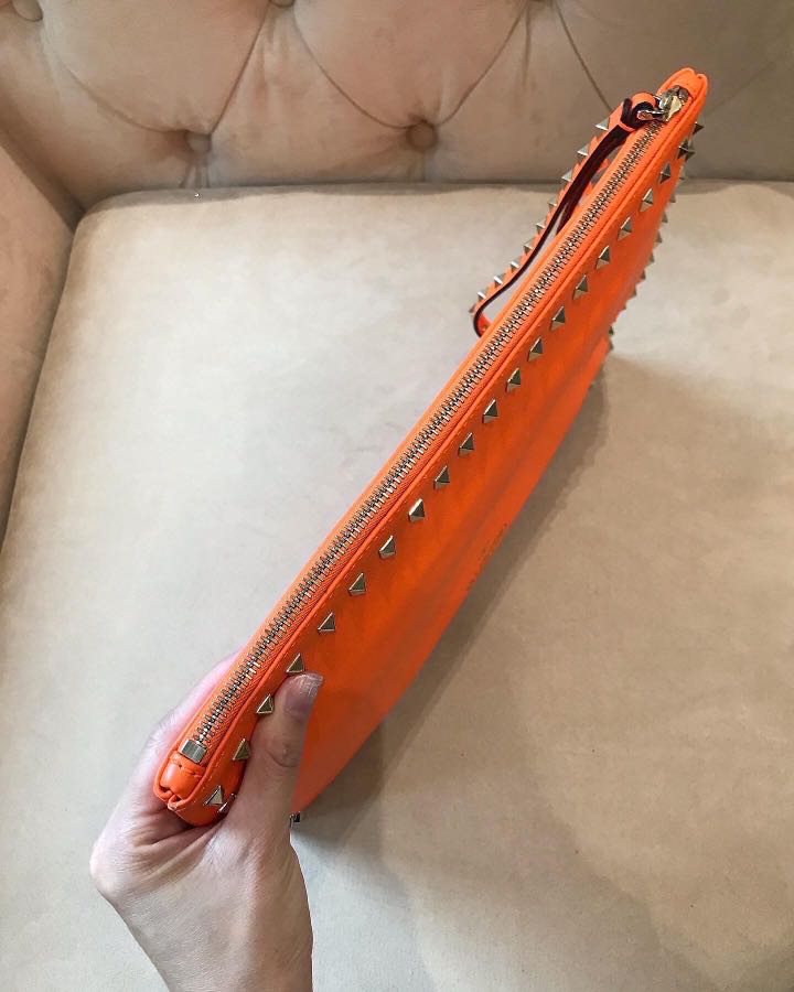 Valentino, view 6